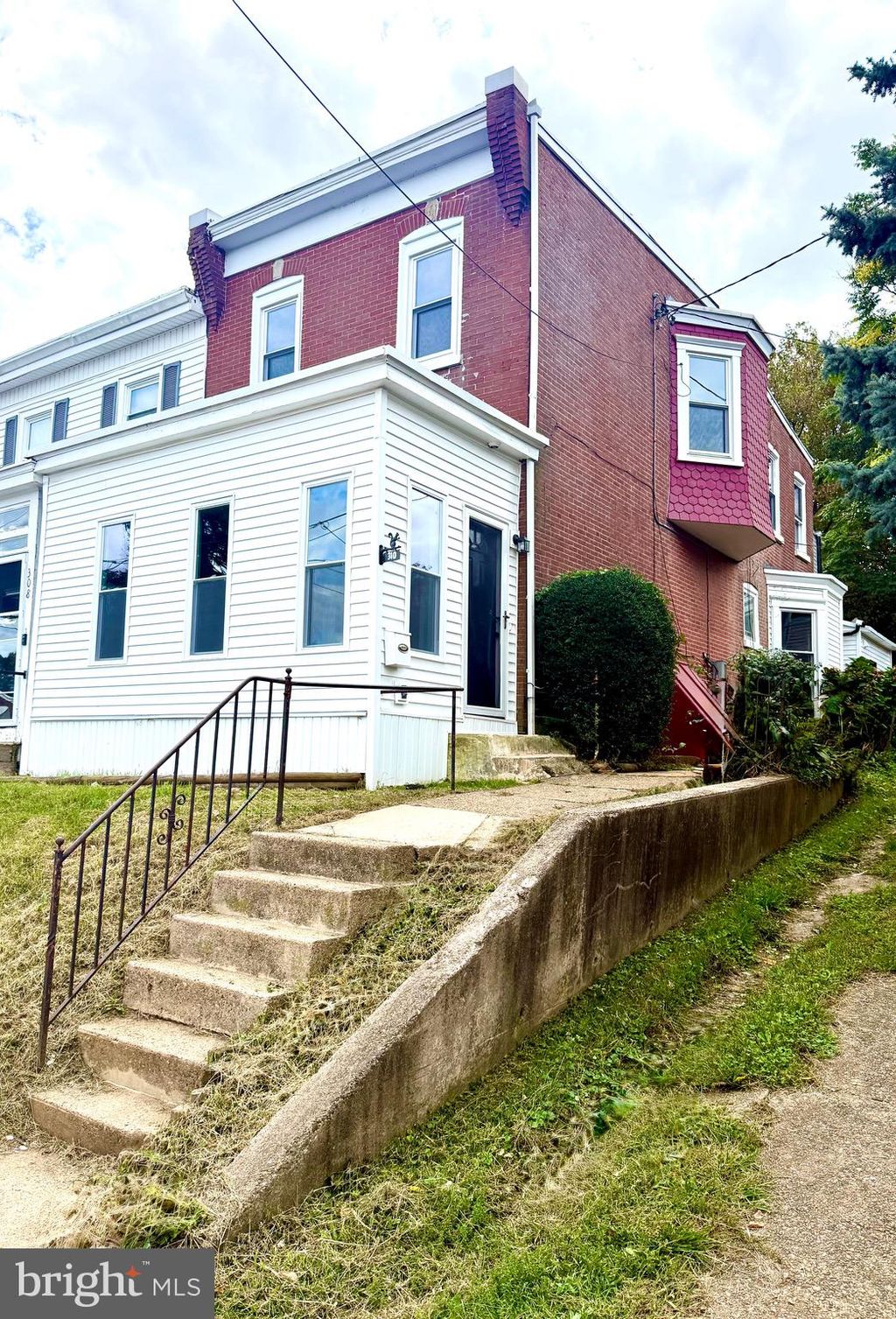 Photo of 310 W 31st Street, WILMINGTON, DE 19802 (MLS # DENC2090844)