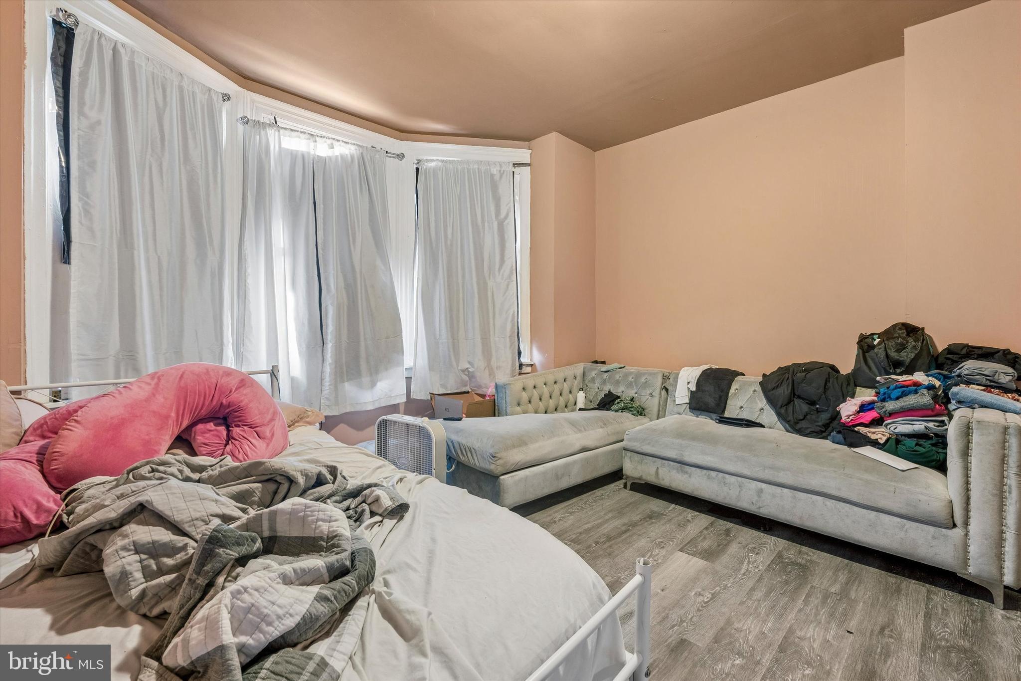 HUNTING PARK - Residential Income