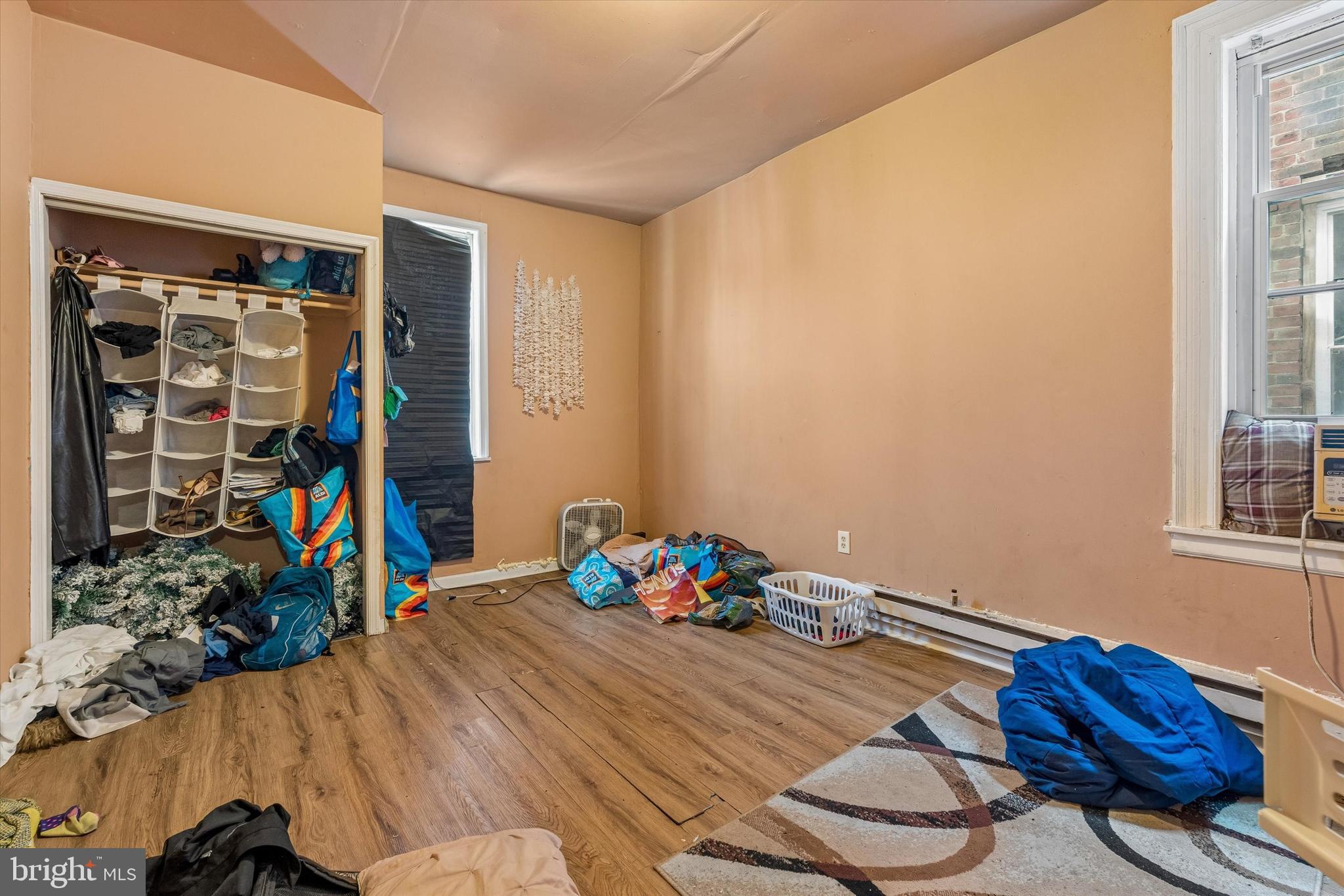 HUNTING PARK - Residential Income