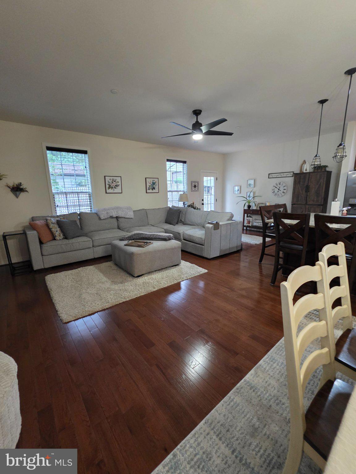 3907 CLEAVER COURT