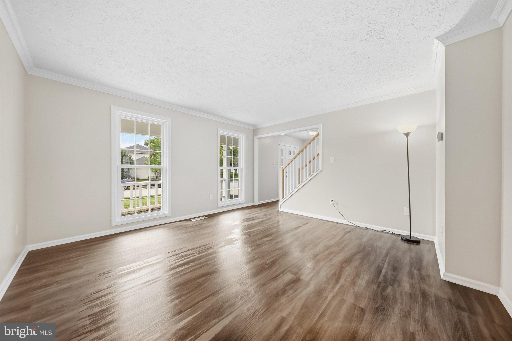 5605 GLEN COVE COURT