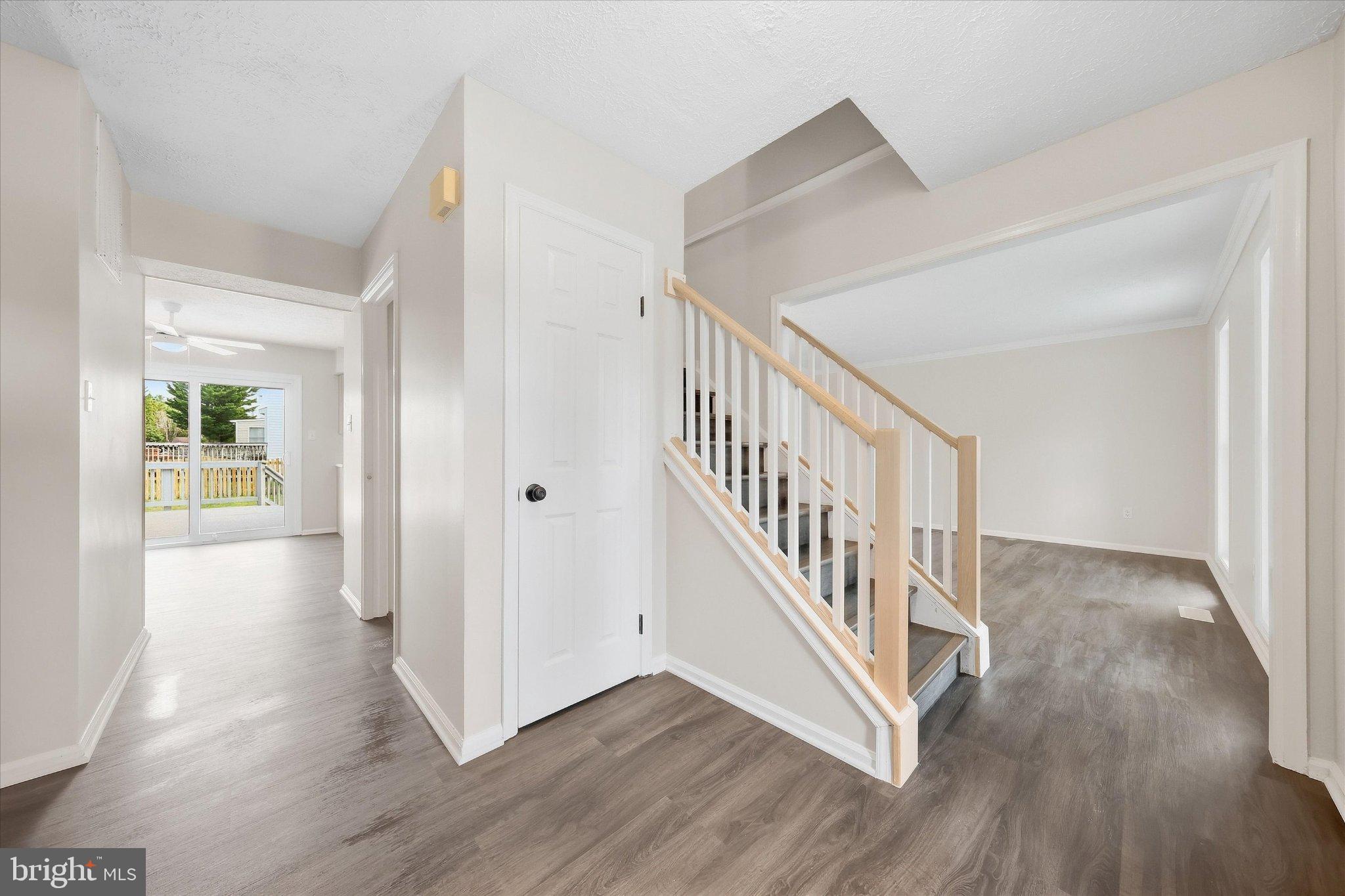 5605 GLEN COVE COURT