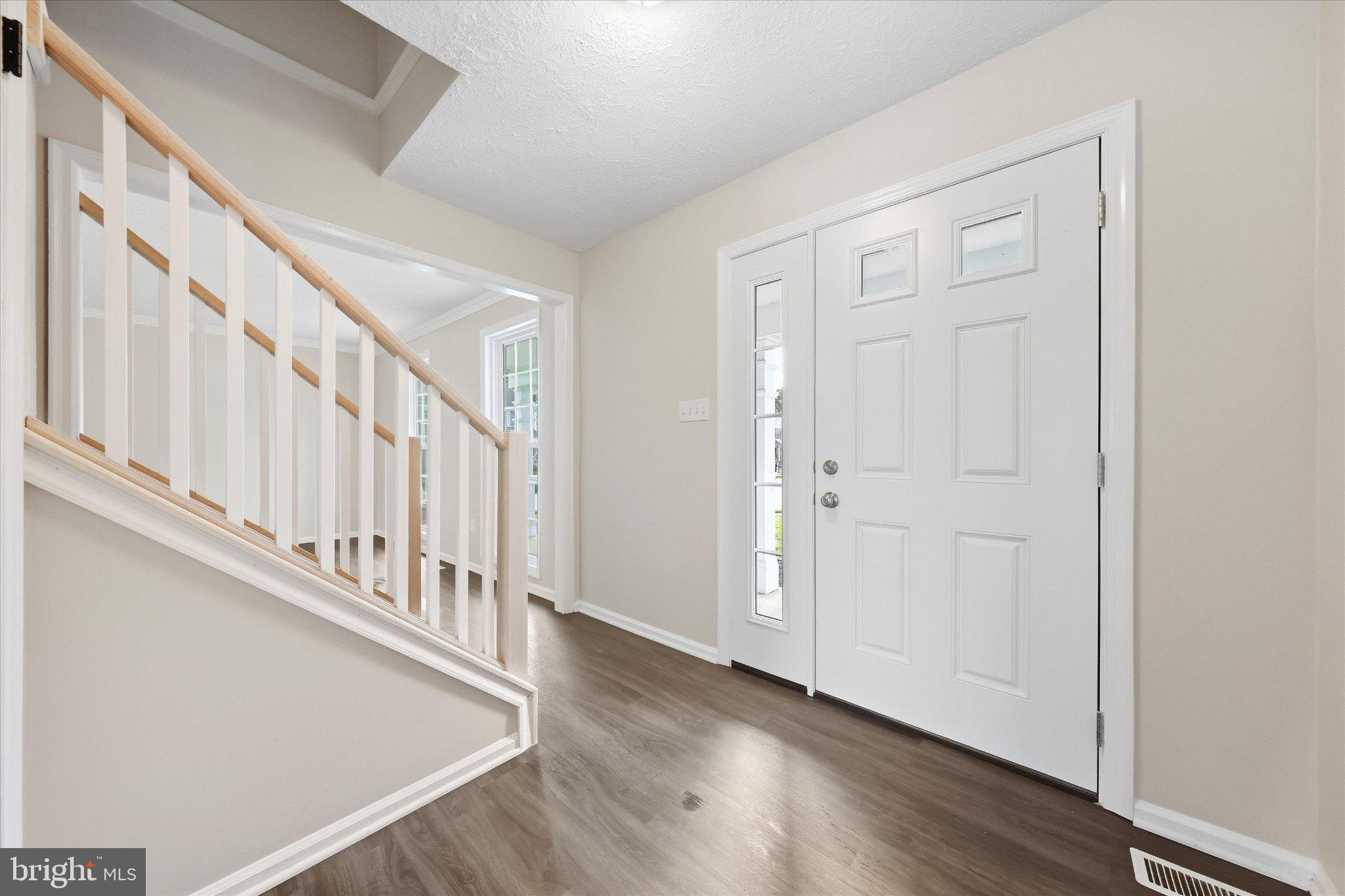 5605 GLEN COVE COURT