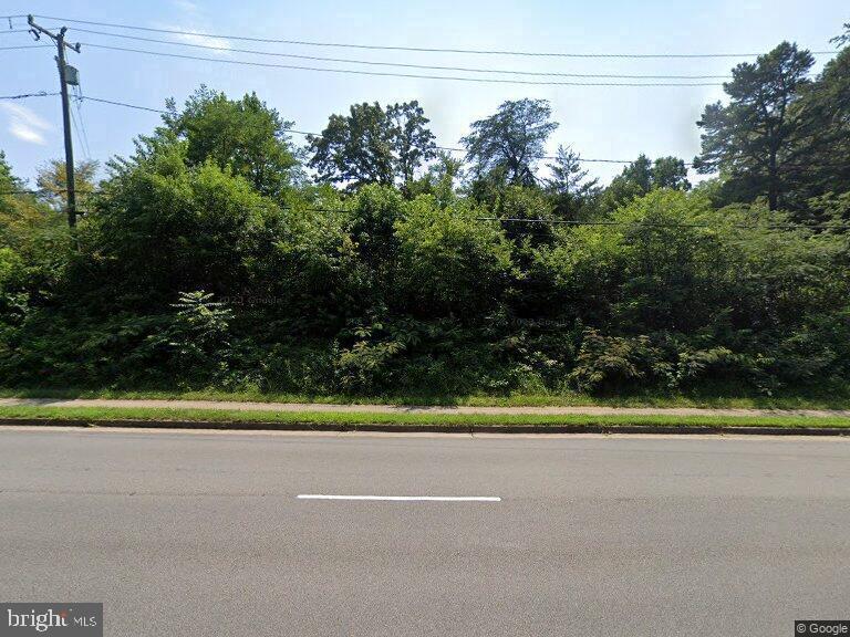 Photo of 13176 Occoquan Road, WOODBRIDGE, VA 22191 (MLS # VAPW2130096)