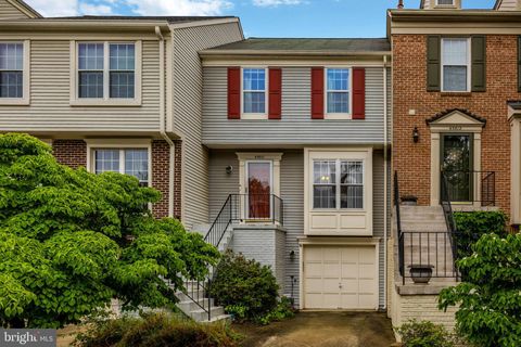 Photo of 45610 Whitcomb Square, STERLING, VA 20166 (MLS # VALO2126208)