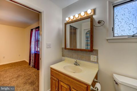 Tiny photo for 148 Penn Avenue, ELYSBURG, PA 17824 (MLS # PANU2003100)