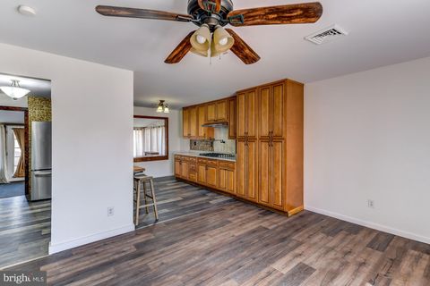 Tiny photo for 148 Penn Avenue, ELYSBURG, PA 17824 (MLS # PANU2003100)