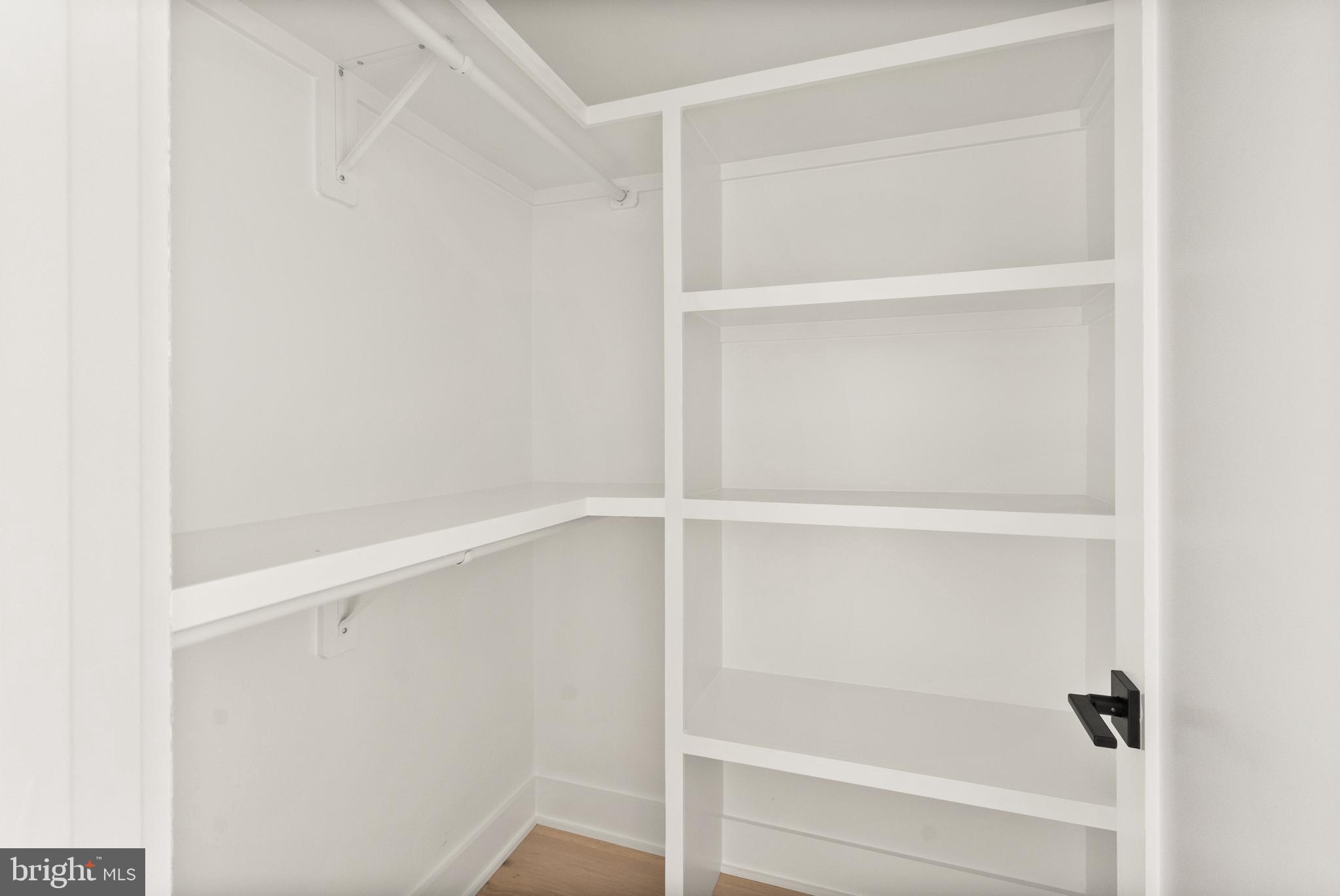 STRATTON WOODS - Residential