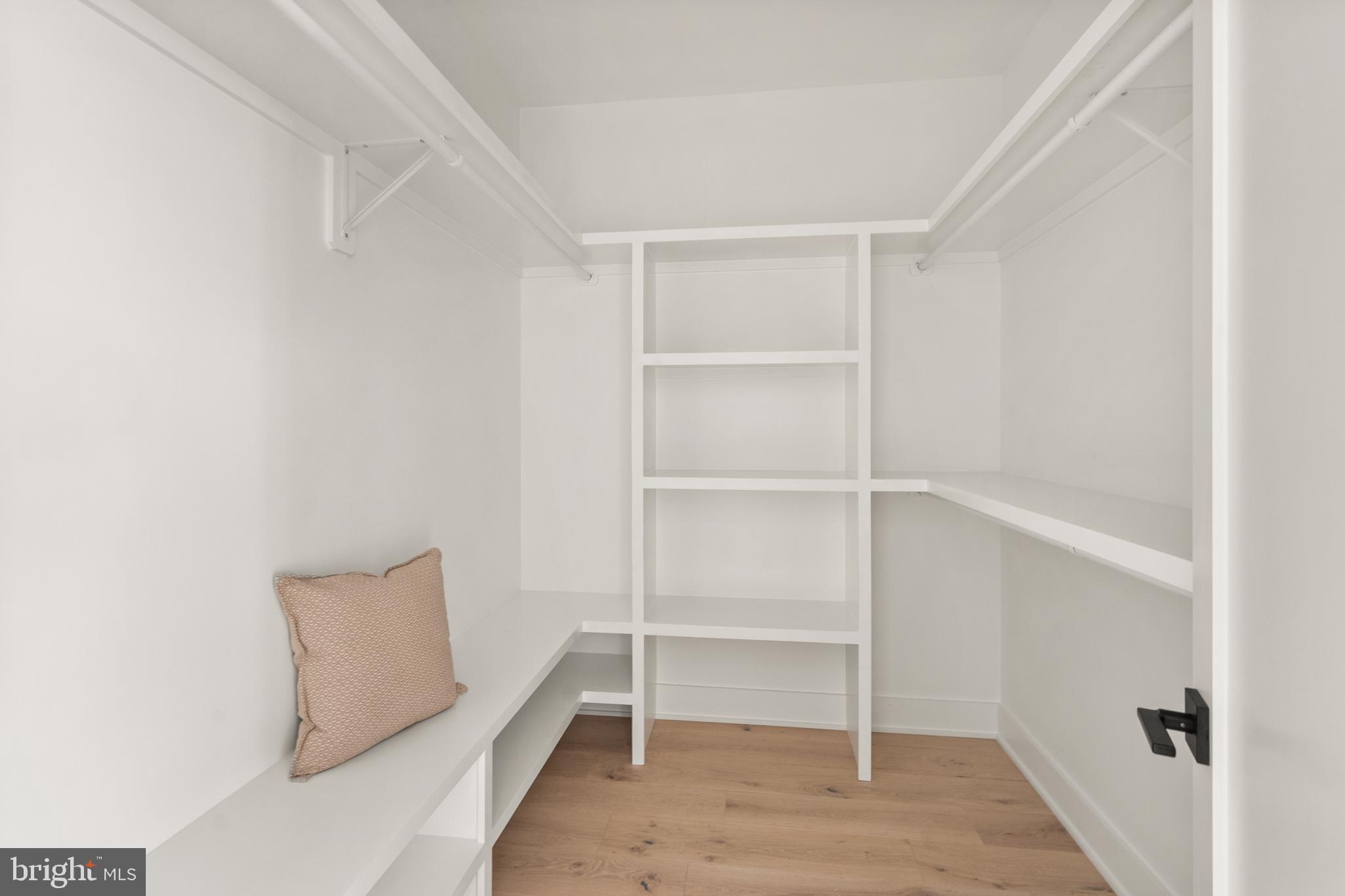 STRATTON WOODS - Residential