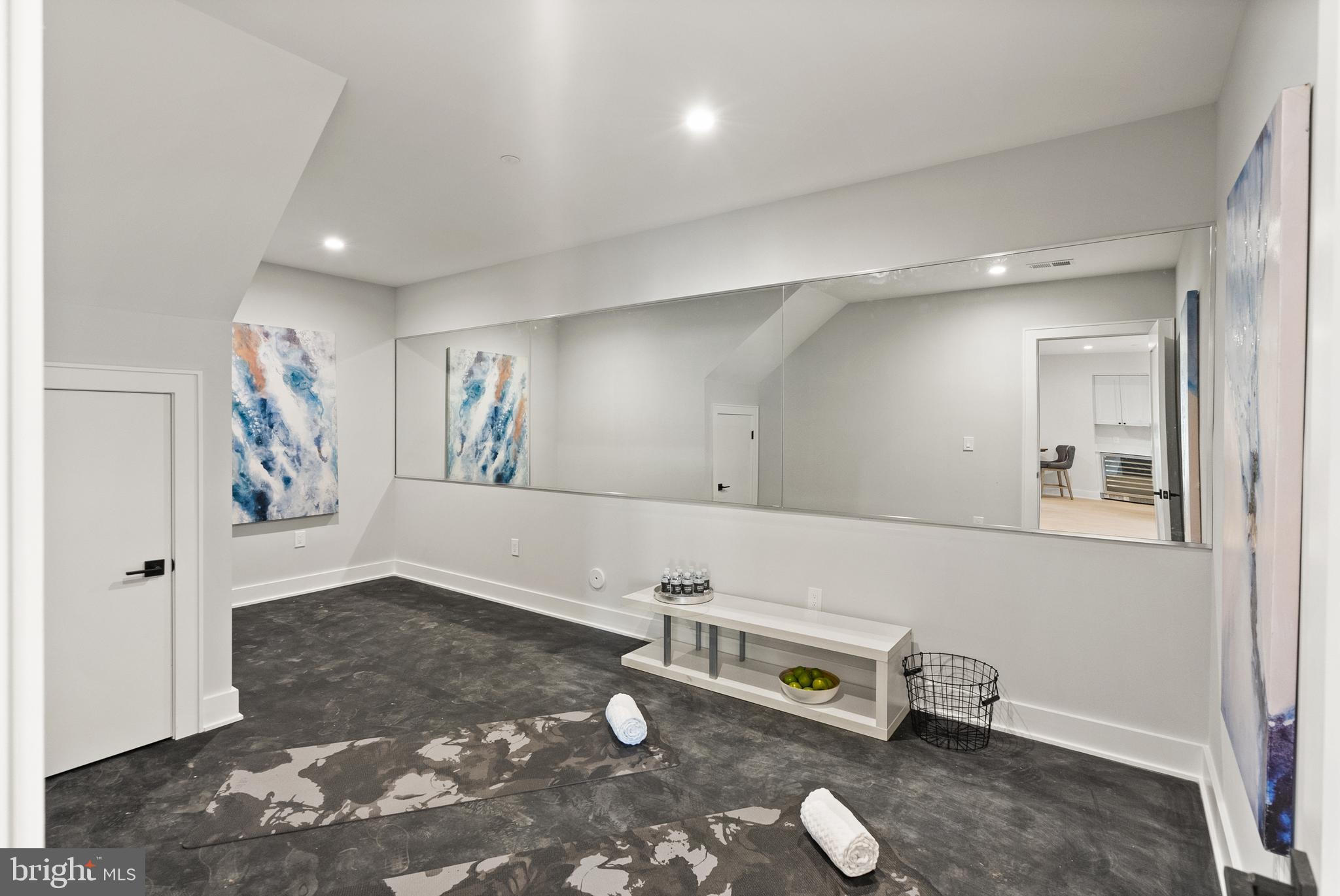 STRATTON WOODS - Residential