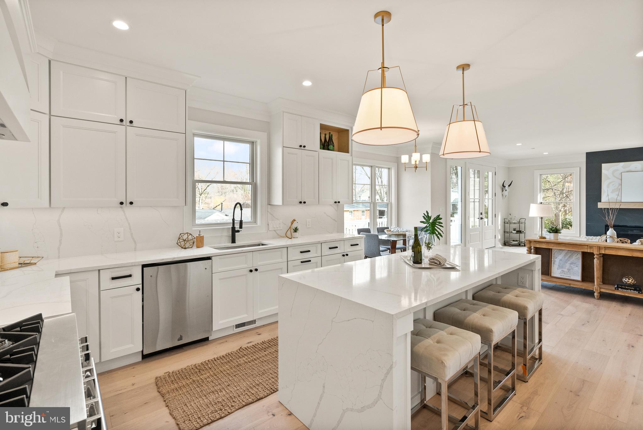 STRATTON WOODS - Residential