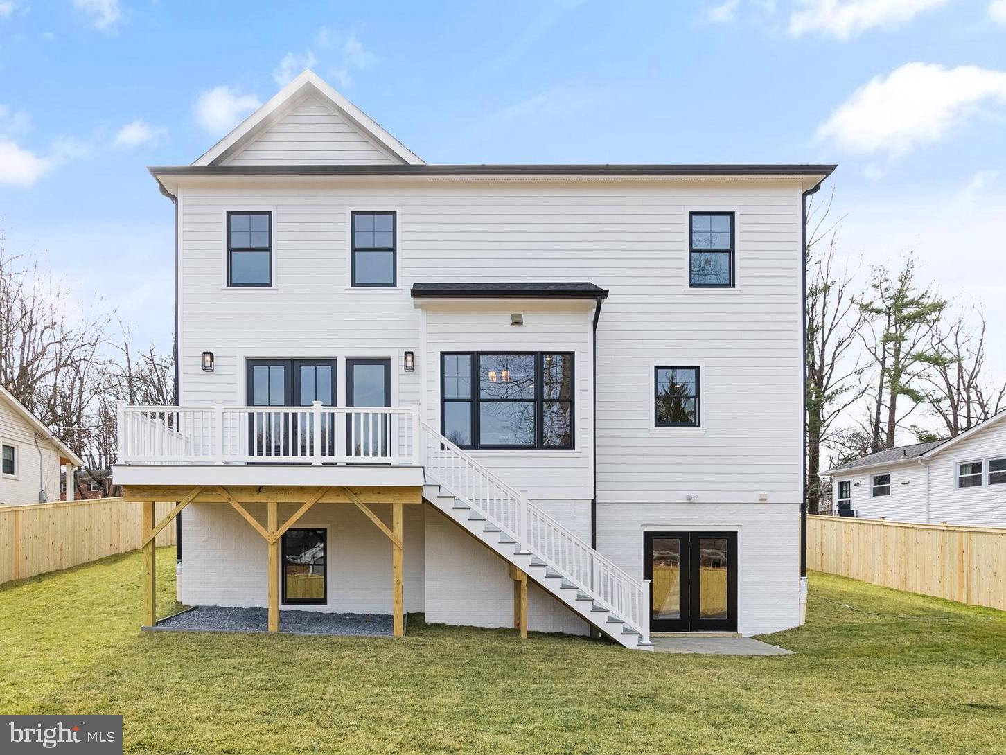 STRATTON WOODS - Residential