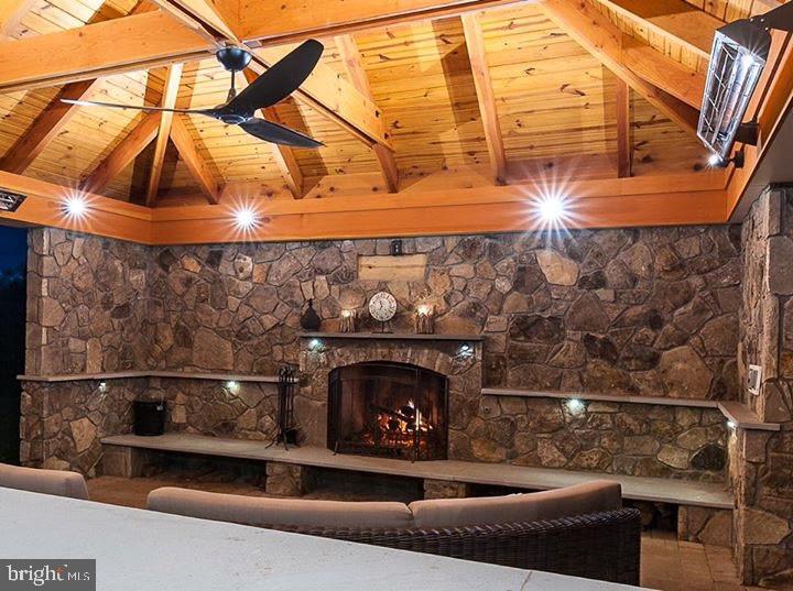 42865 TRAVELERS LANE