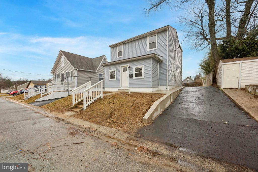 Photo of 201 East Avenue, NEW CASTLE, DE 19720 (MLS # DENC2094488)