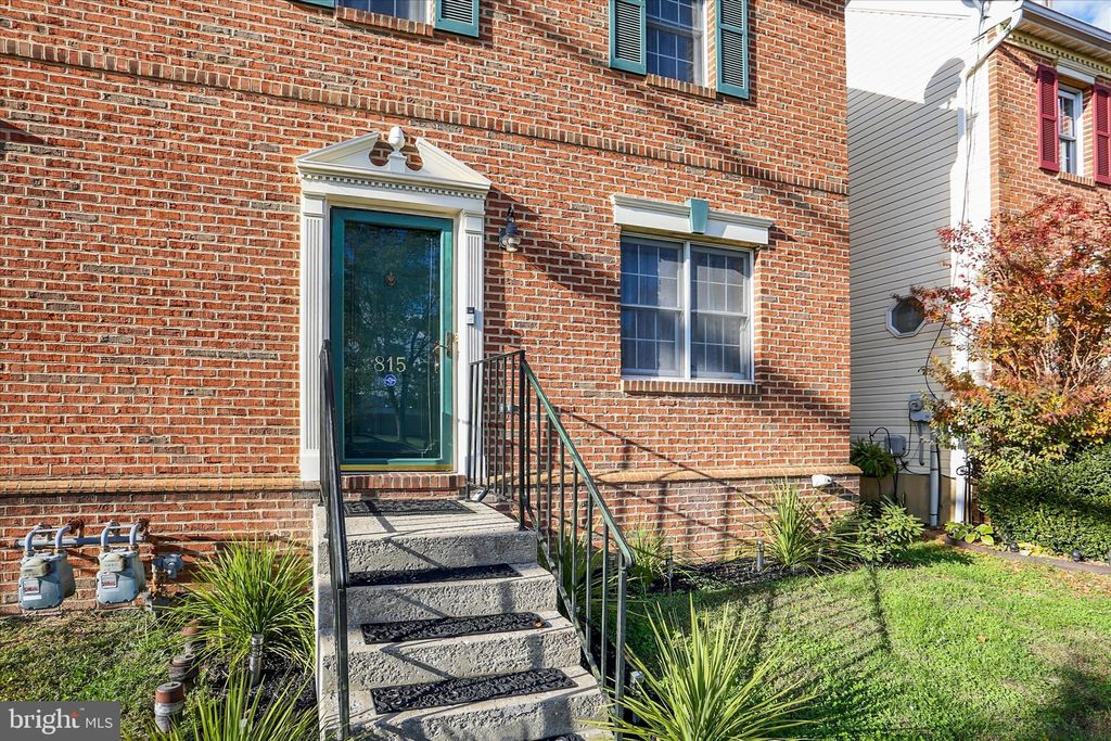 Photo of 815 E King Street, YORK, PA 17403 (MLS # PAYK2092768)