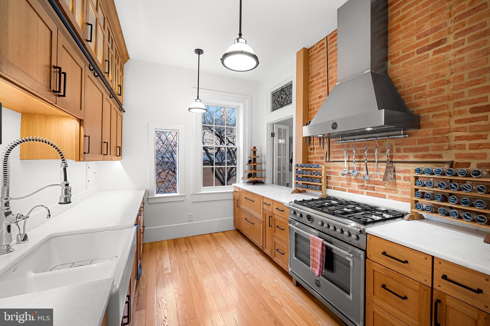MOUNT VERNON PLACE HISTORIC DISTRICT - Residential