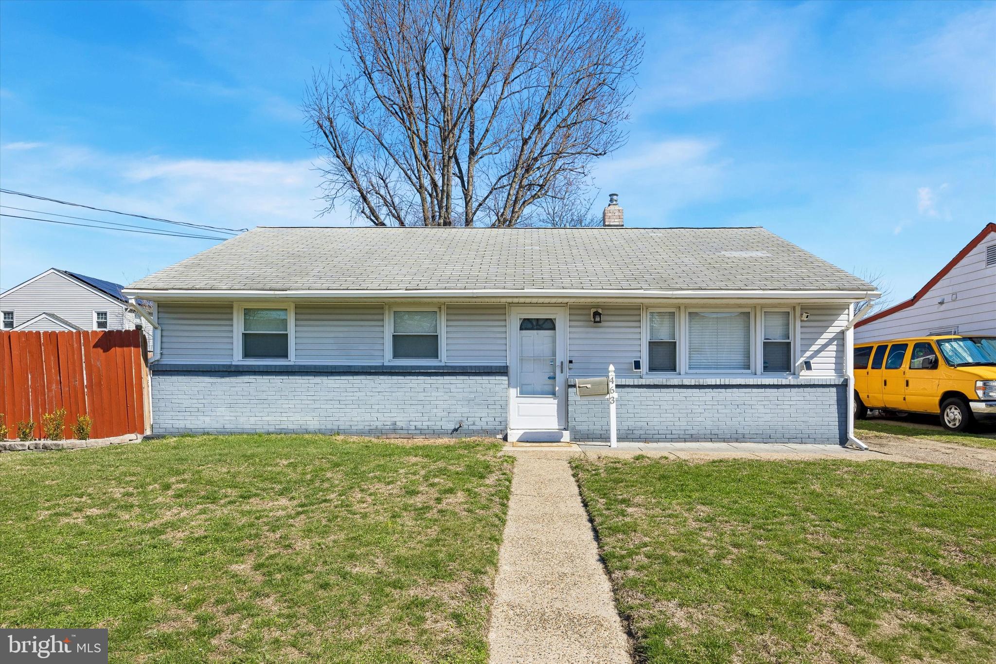463 COLONIAL ROAD