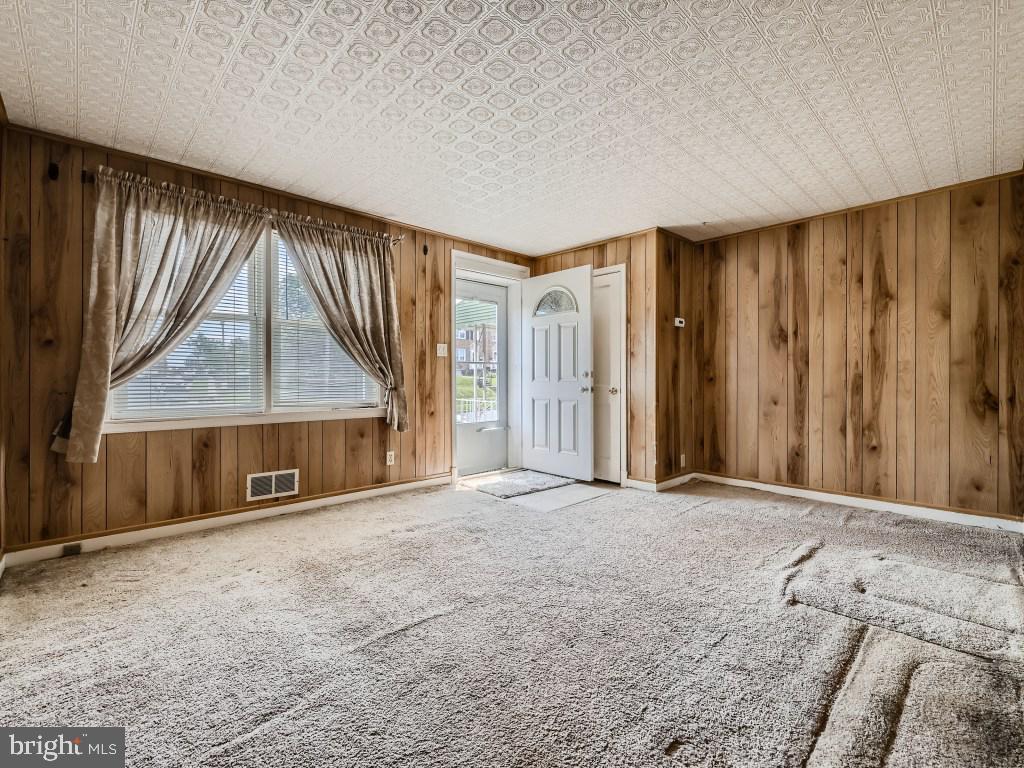 MOUNTAIN FARMS - Residential