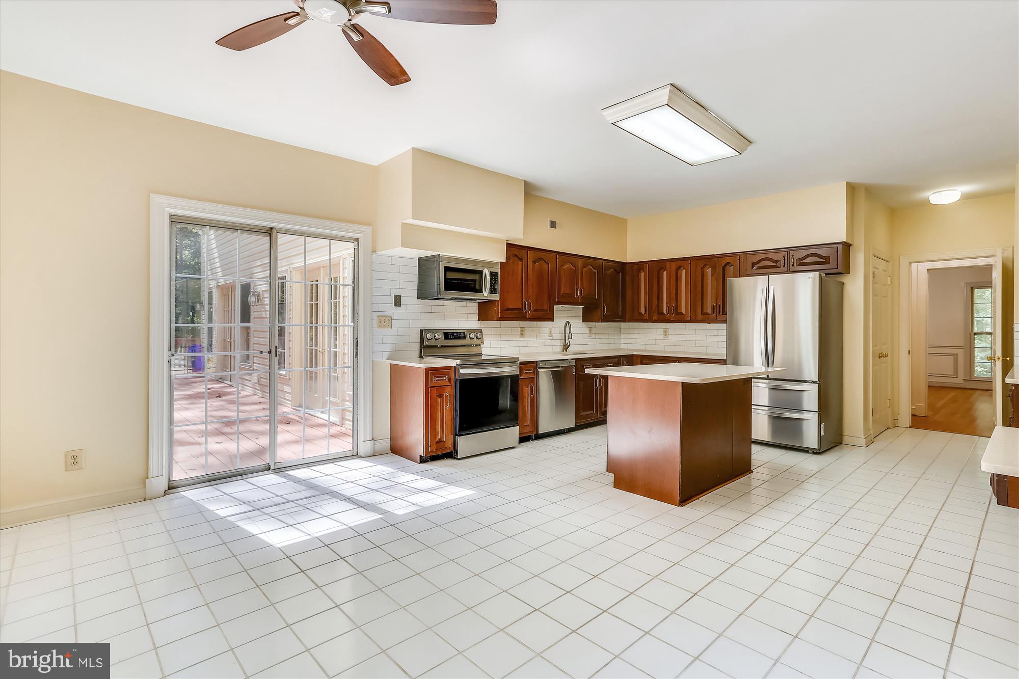 RIVERS EDGE - Residential Lease