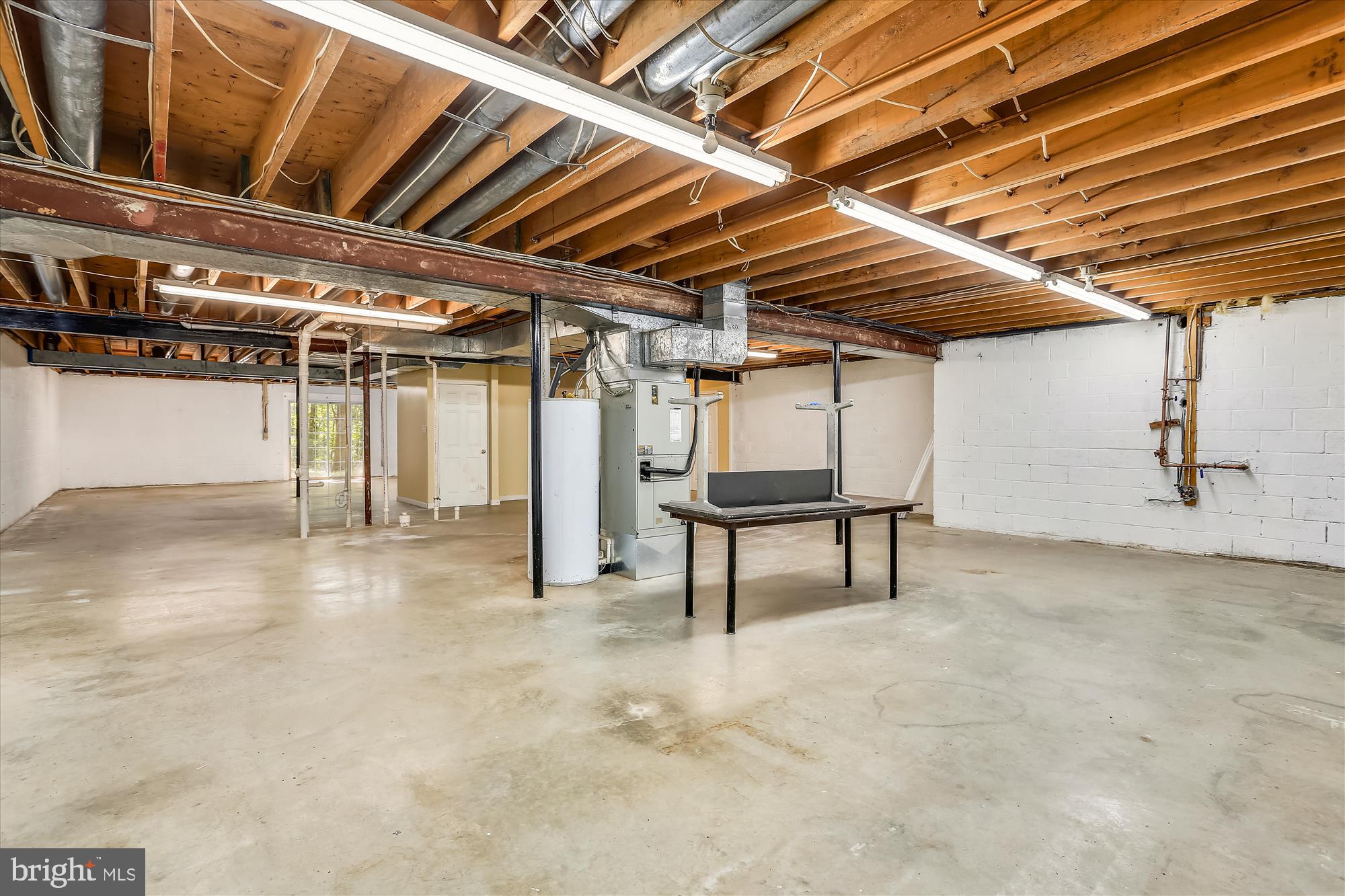 RIVERS EDGE - Residential Lease