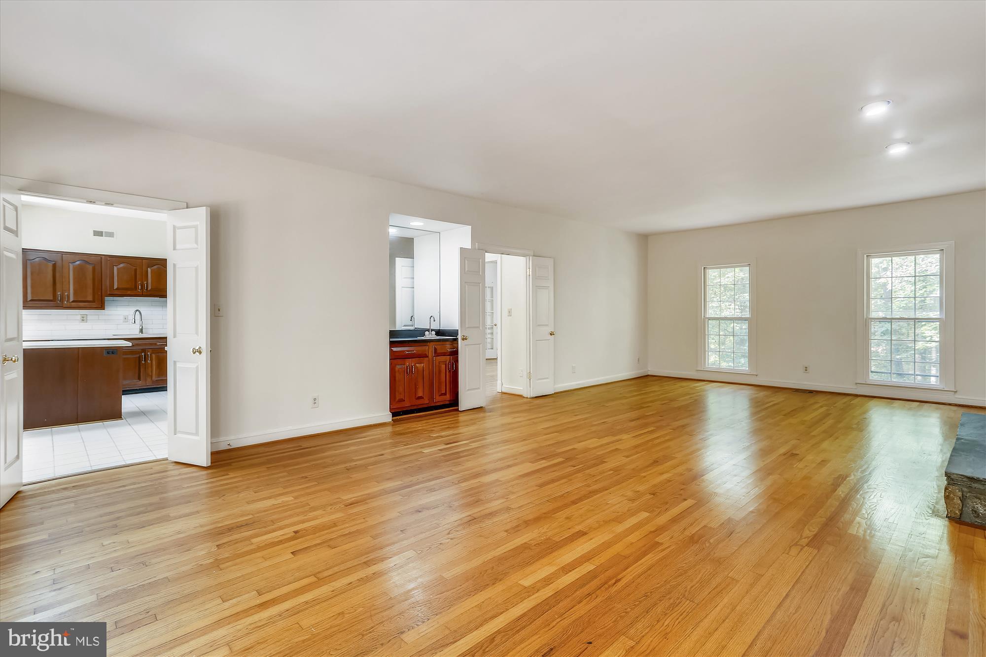 RIVERS EDGE - Residential Lease