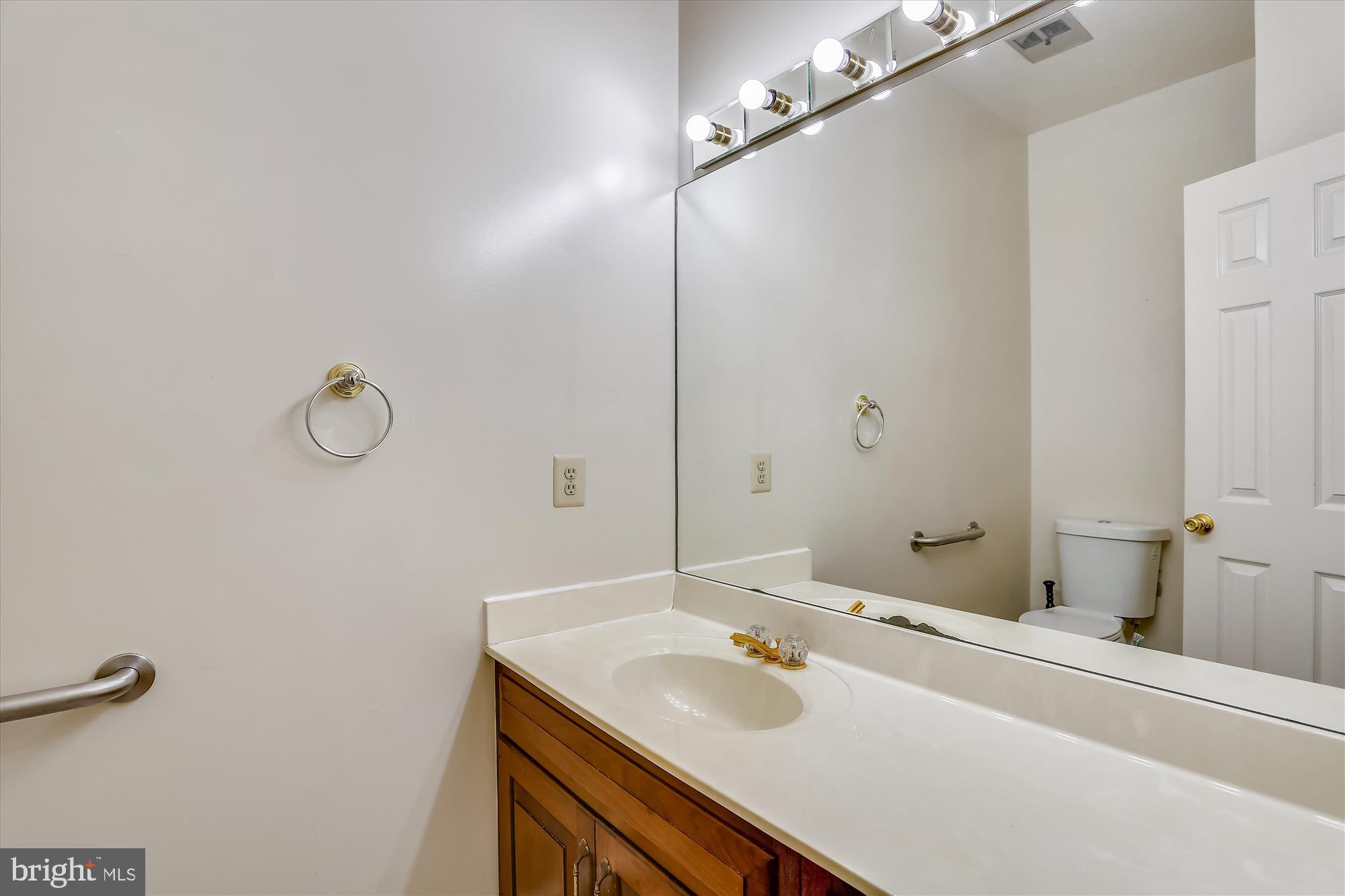 RIVERS EDGE - Residential Lease