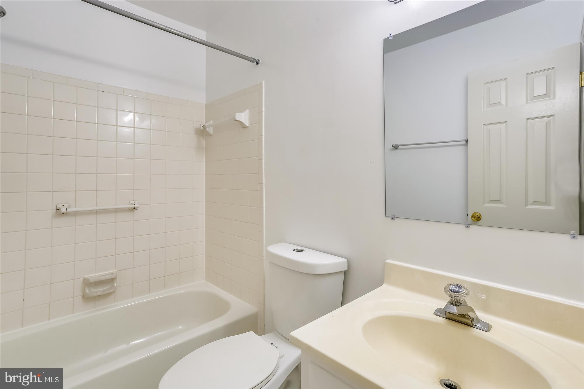 RIVERS EDGE - Residential Lease