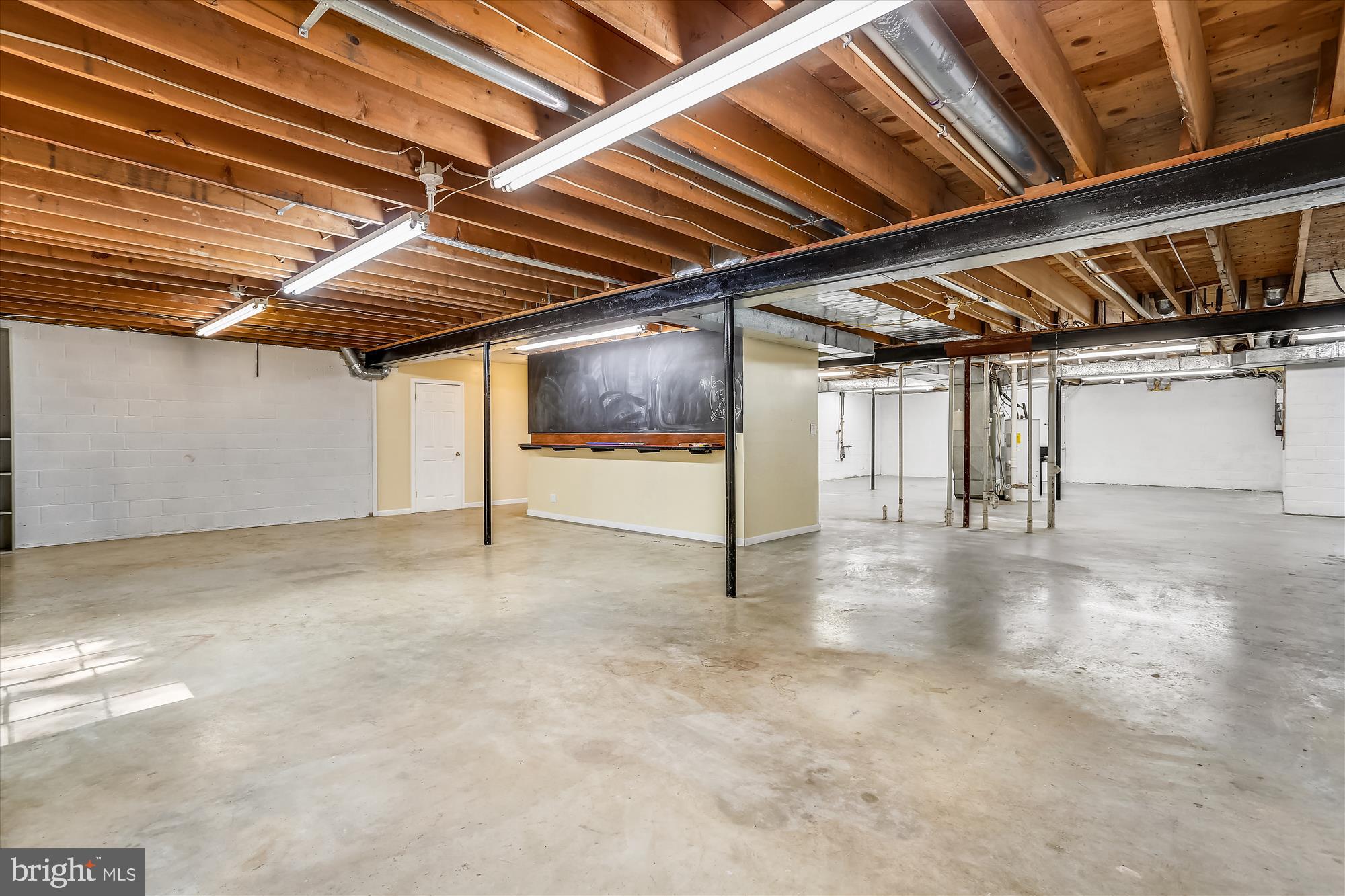 RIVERS EDGE - Residential Lease