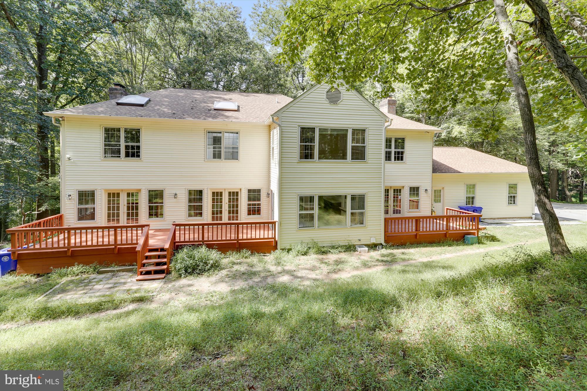 RIVERS EDGE - Residential Lease