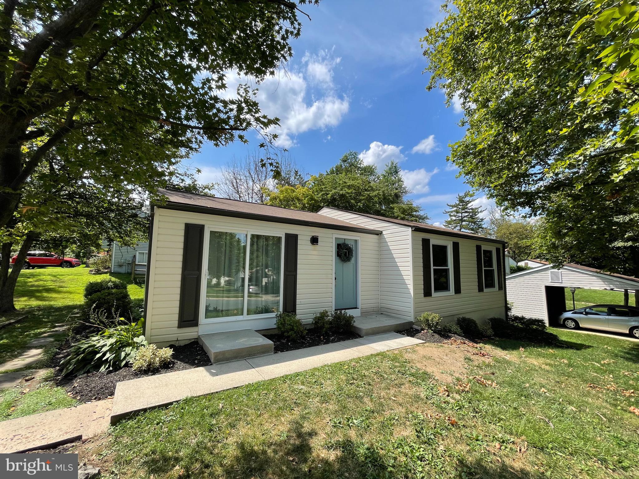 CLEMENS CROSSING - Residential