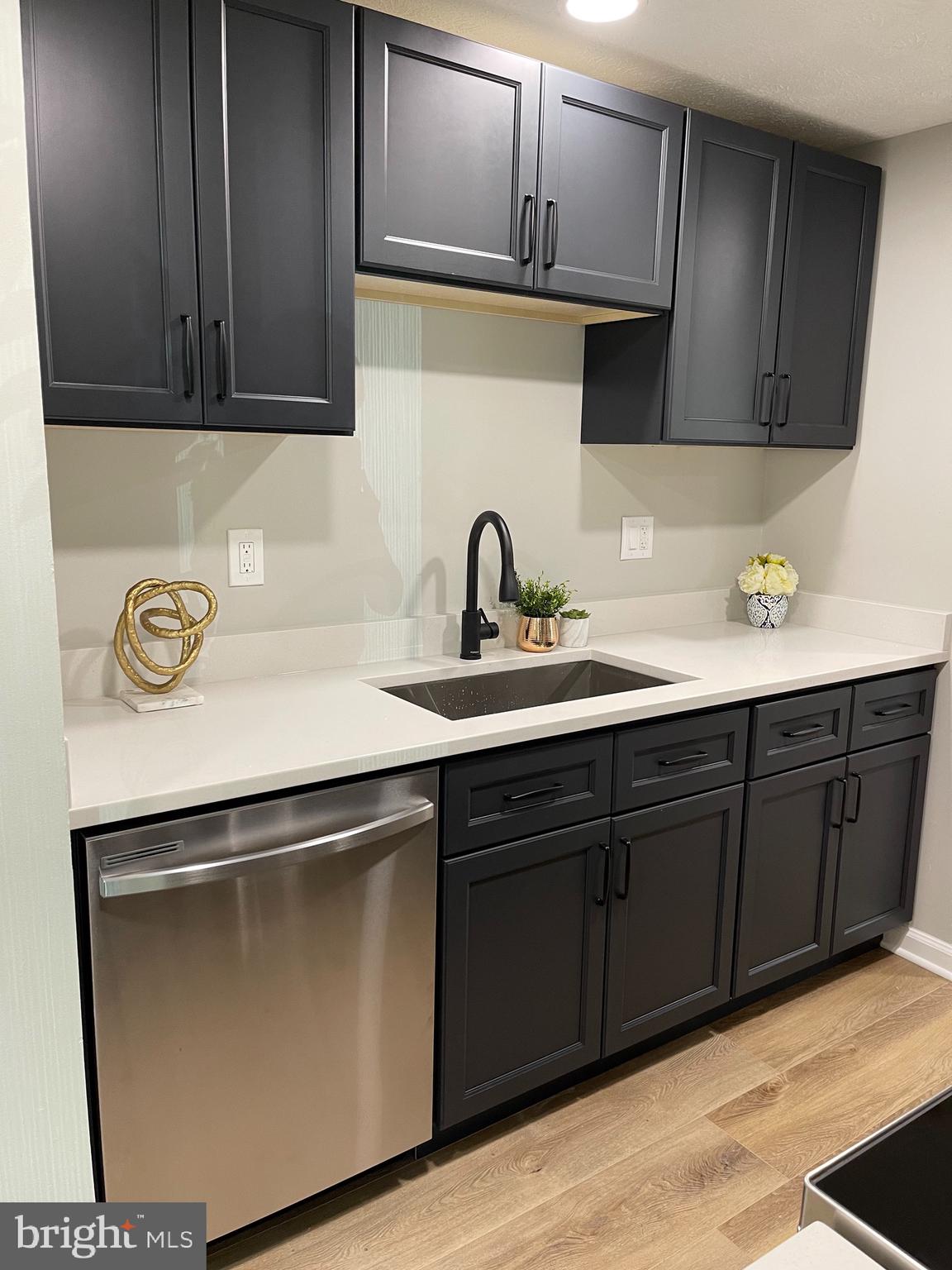 CLEMENS CROSSING - Residential