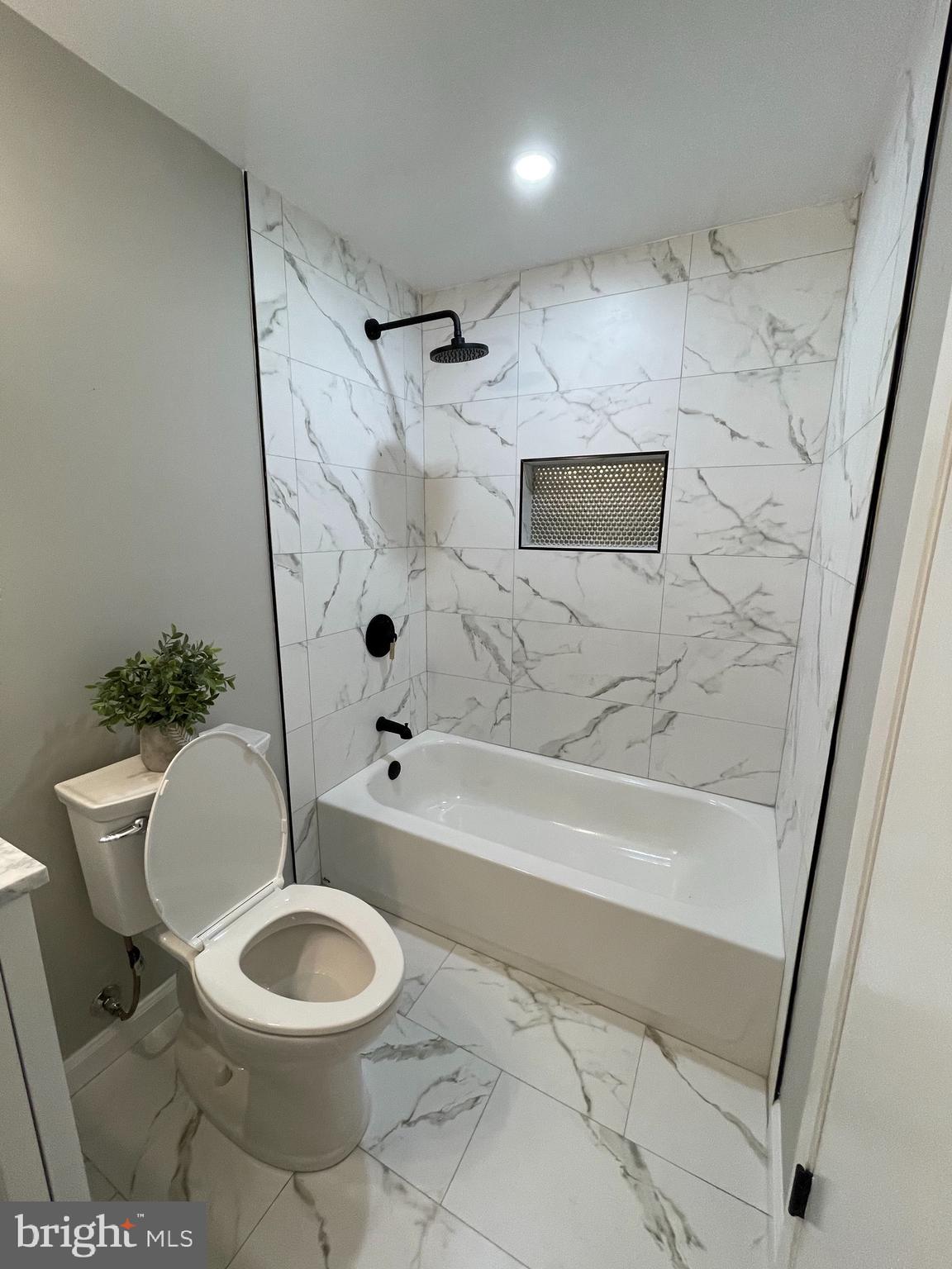 CLEMENS CROSSING - Residential