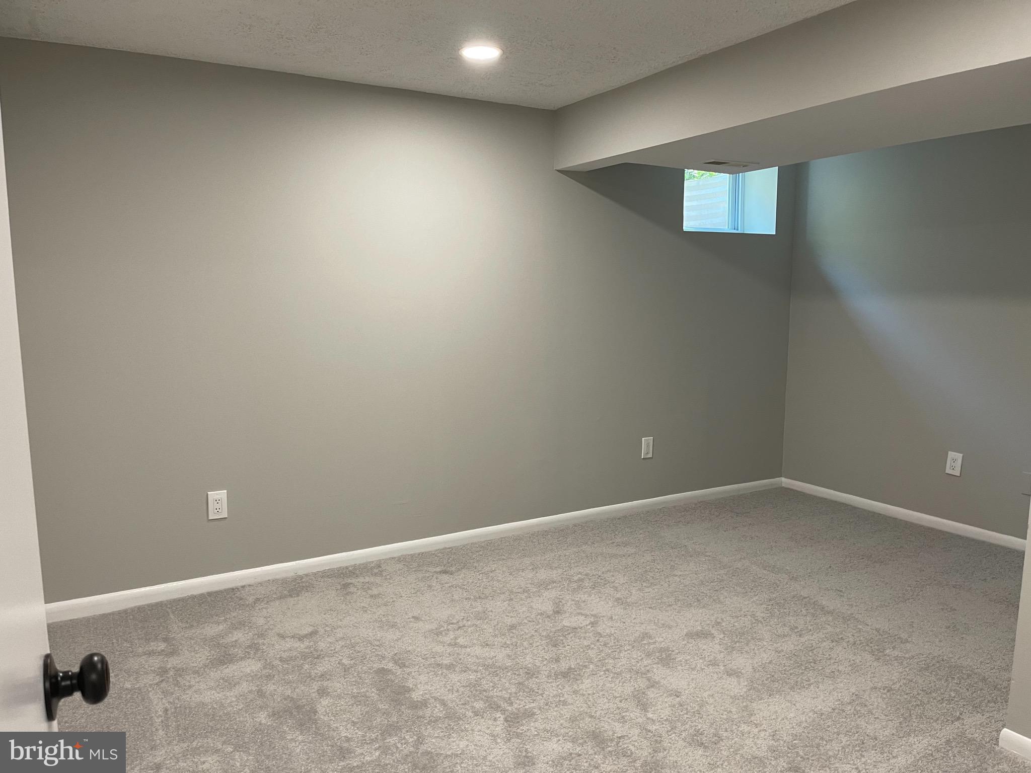 CLEMENS CROSSING - Residential