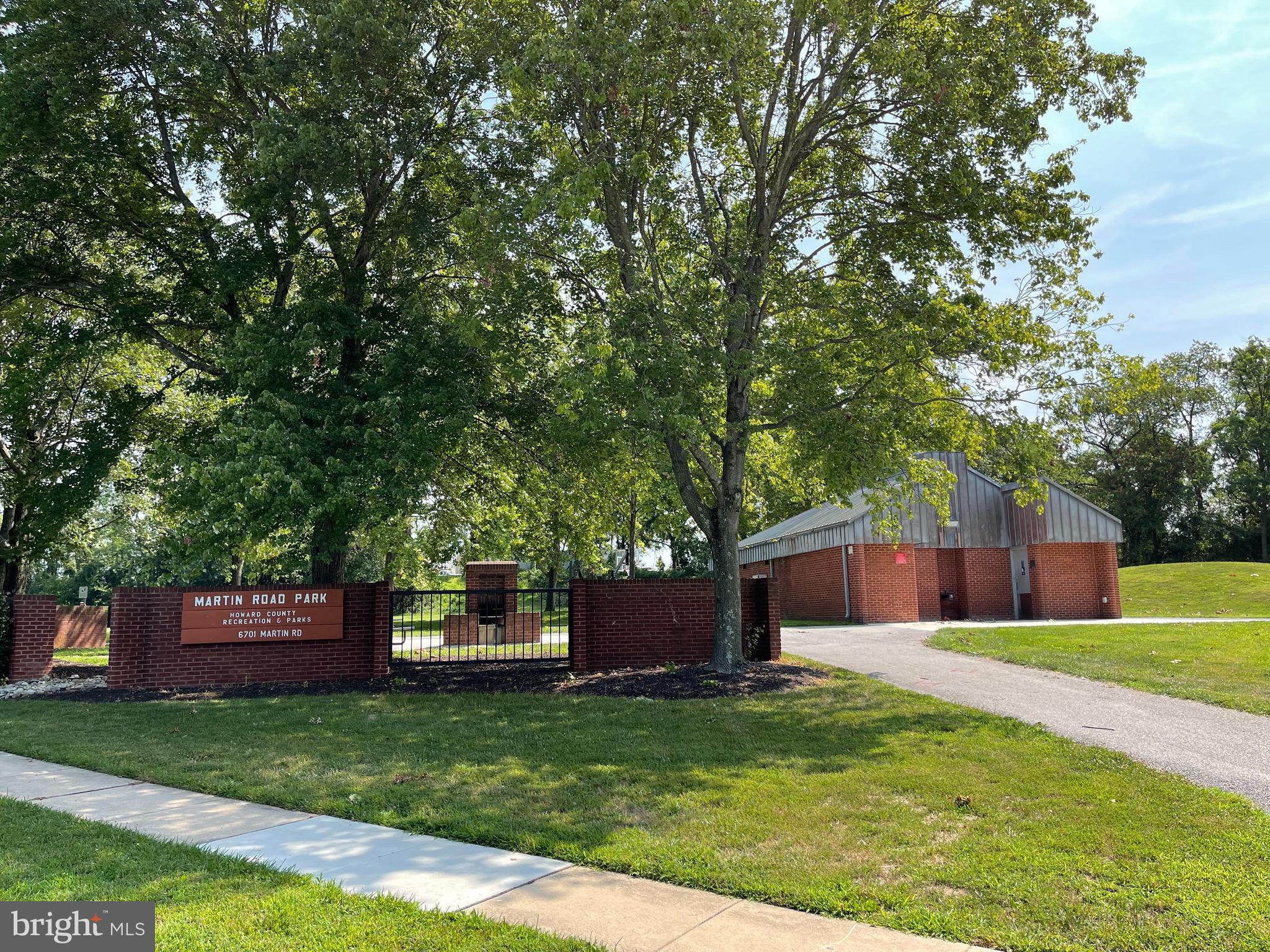 CLEMENS CROSSING - Residential