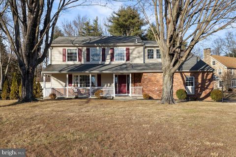 204 WOODLAND DRIVE DOYLESTOWN PA 18901