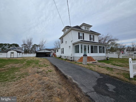 Homes For Sale - 205 Myrtle Street<br/> Somerset County, CRISFIELD, MD 21817