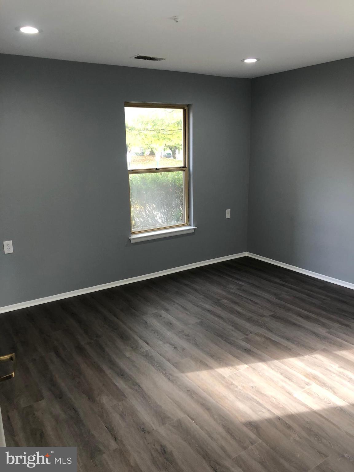 WILLOW WOOD - Residential Lease