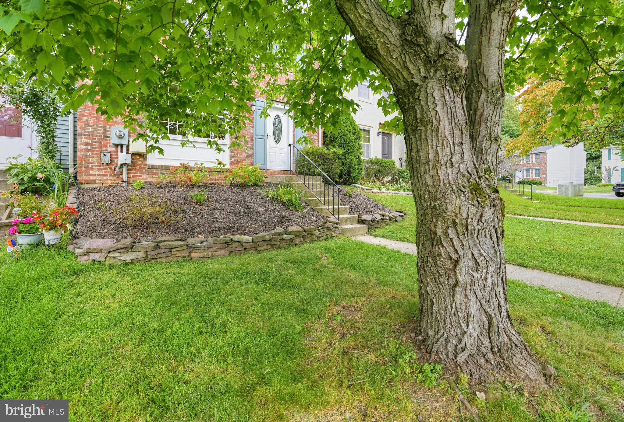 10806 SIR BARTON CIRCLE