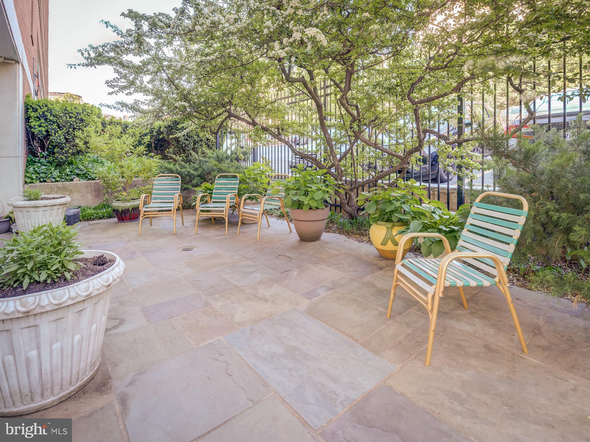 TAFT TOWERS - Residential Lease