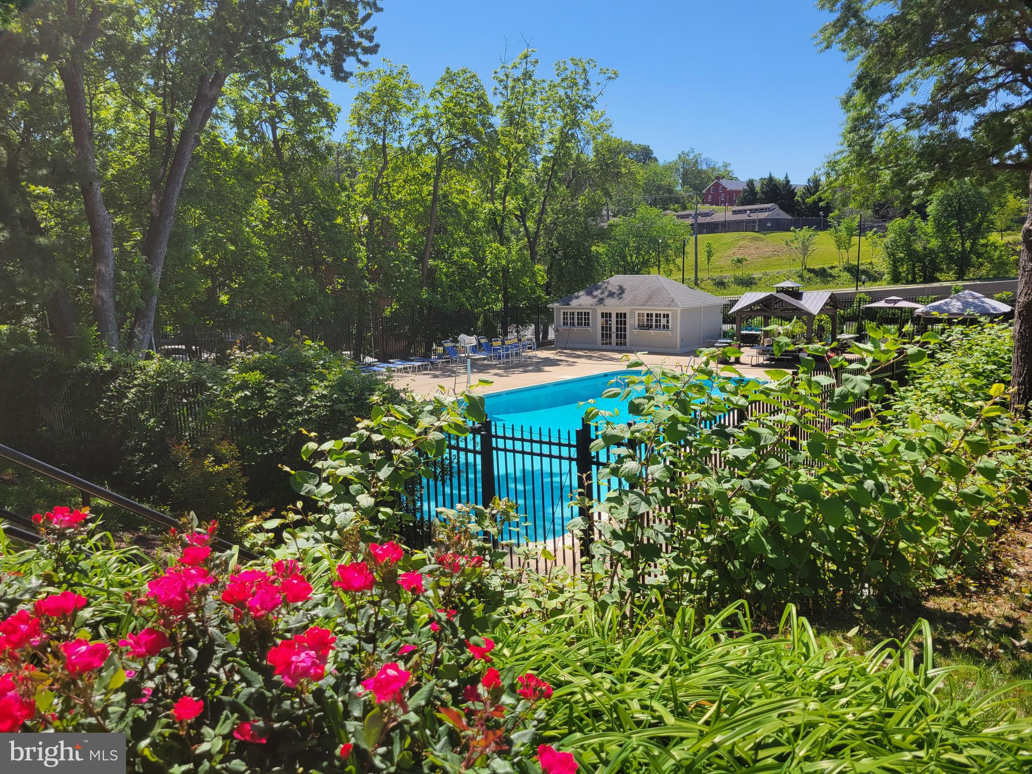 TAFT TOWERS - Residential Lease