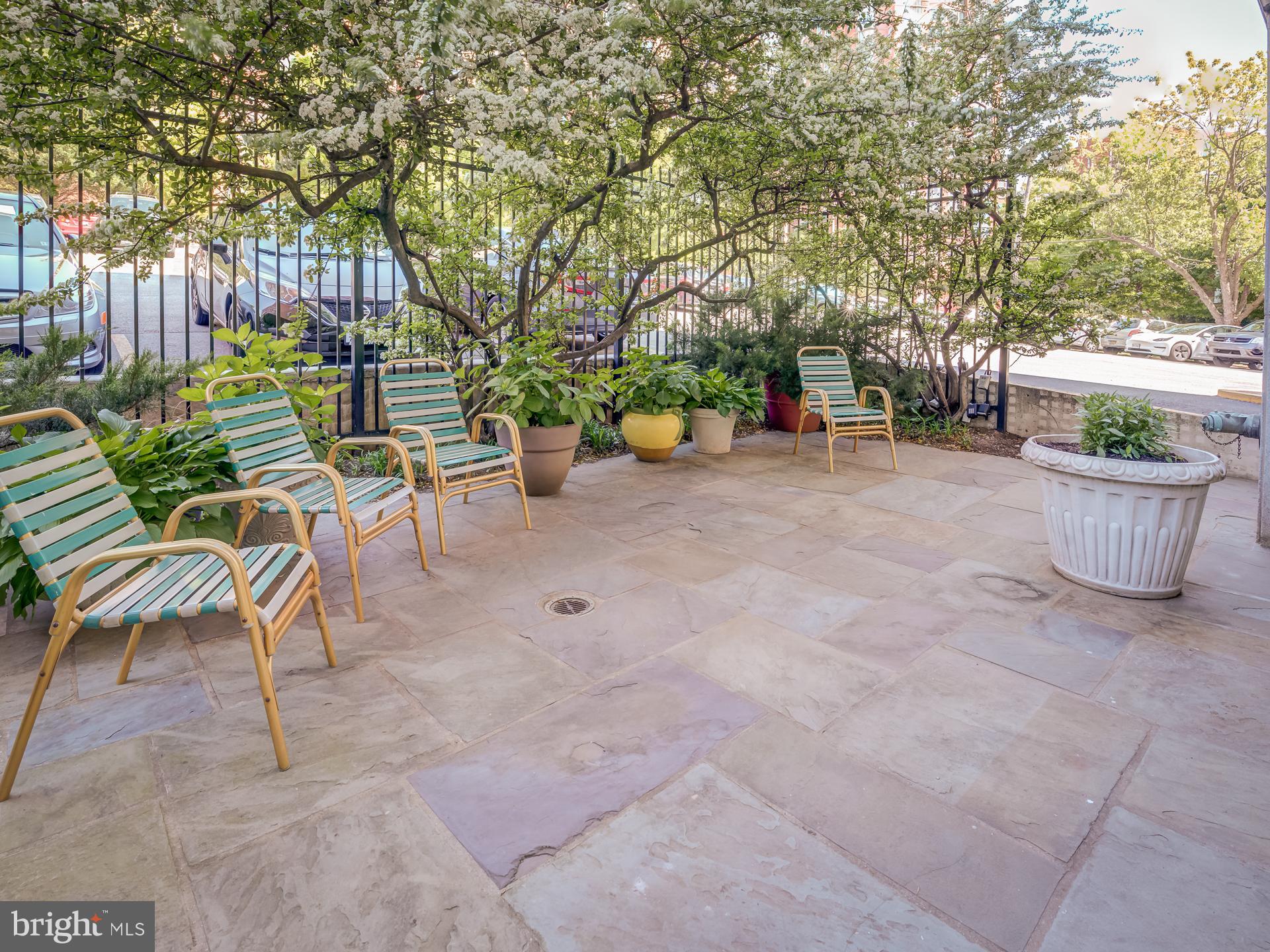 TAFT TOWERS - Residential Lease