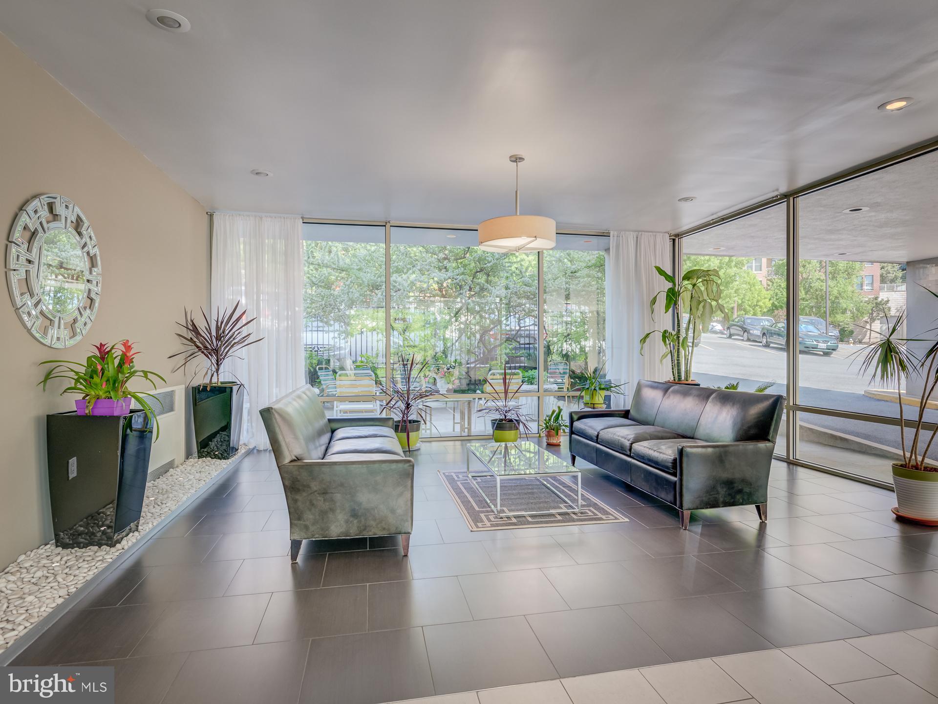 TAFT TOWERS - Residential Lease