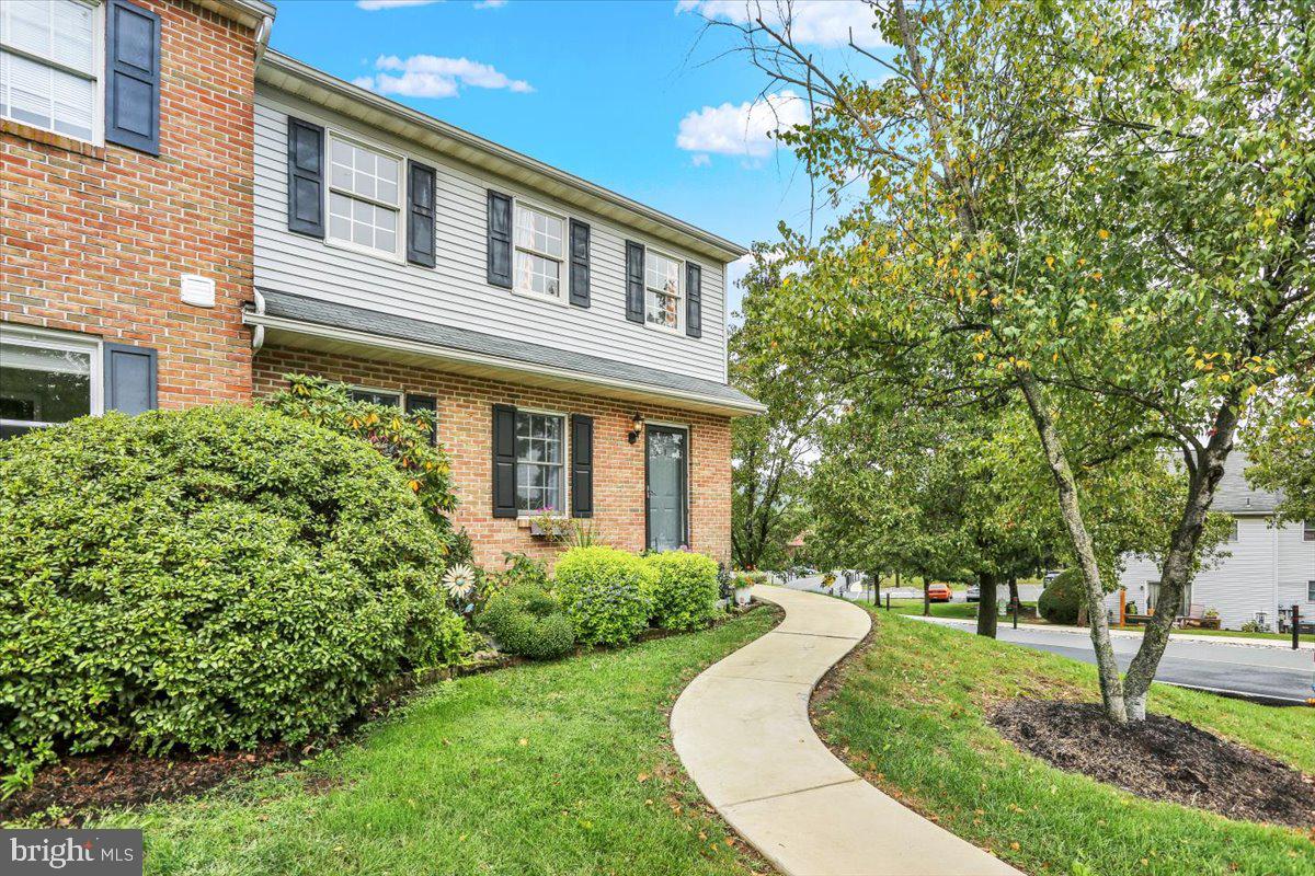 35 MOUNT PINE TERRACE 1