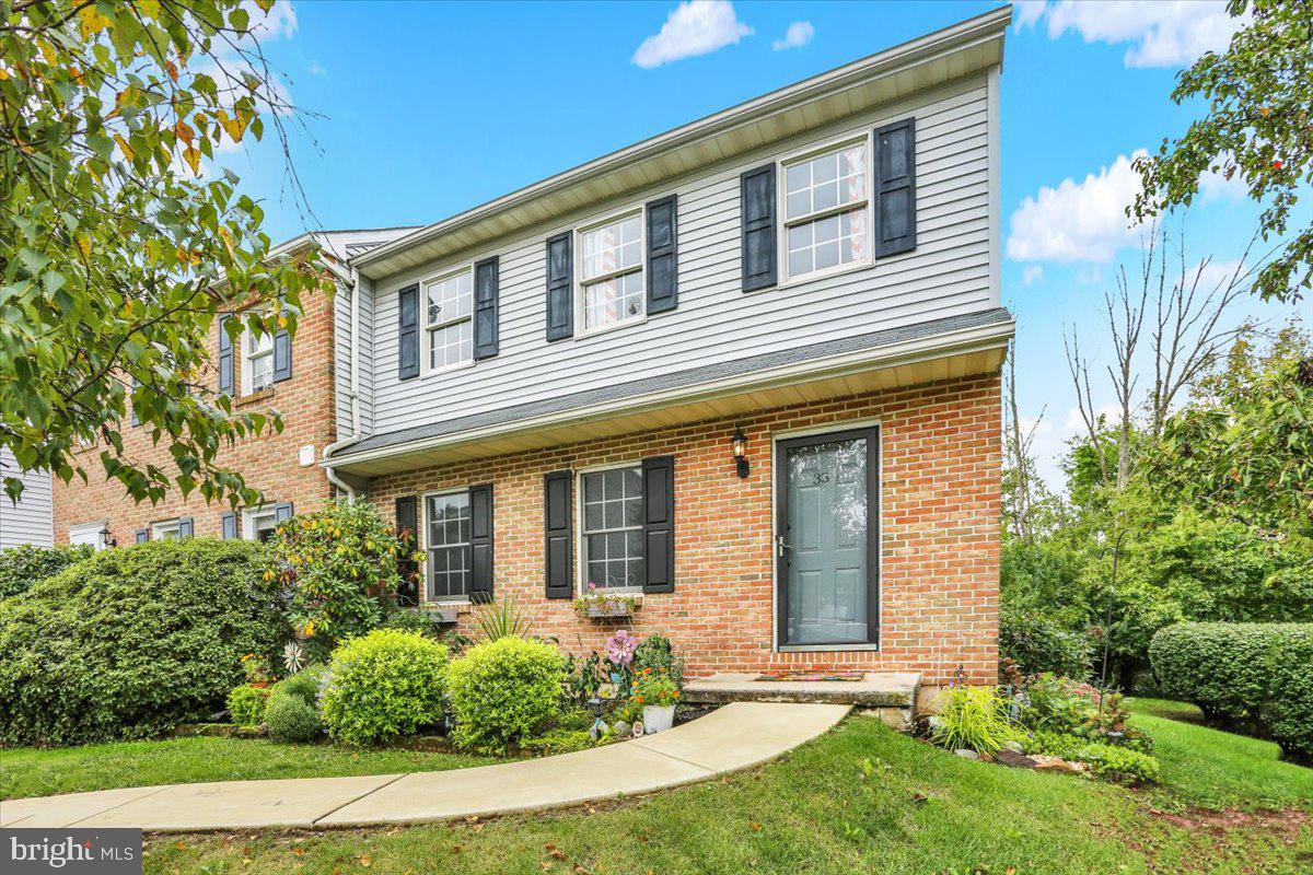 35 MOUNT PINE TERRACE 1