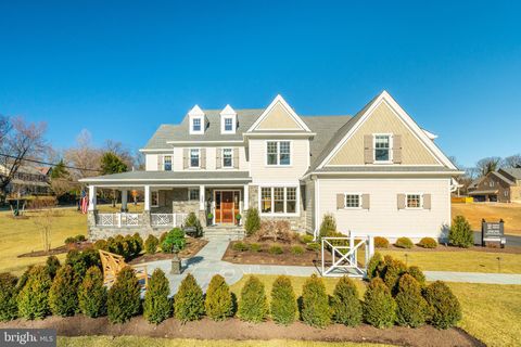 5 WALNUT AVE MODEL HOME WAYNE PA 19087