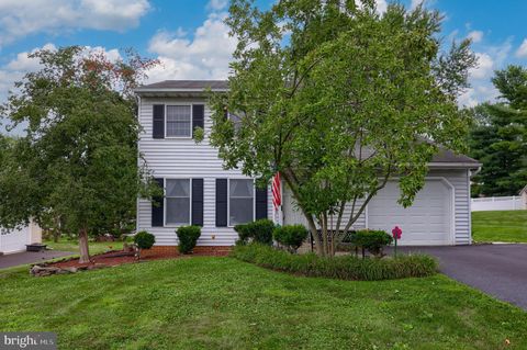 Photo of 2340 HENBIRD LN, LANCASTER, PA 17601 (MLS # PALA2039242)