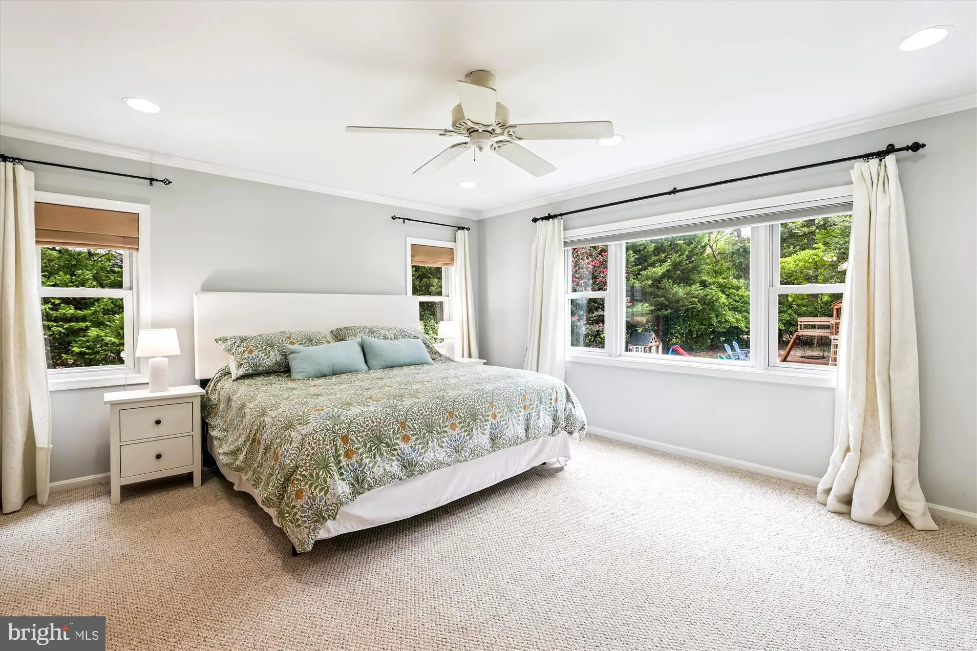 Annandale, Virginia 22003, United States, 4 Bedrooms Bedrooms, ,4 BathroomsBathrooms,Residential,Coming Soon,188412