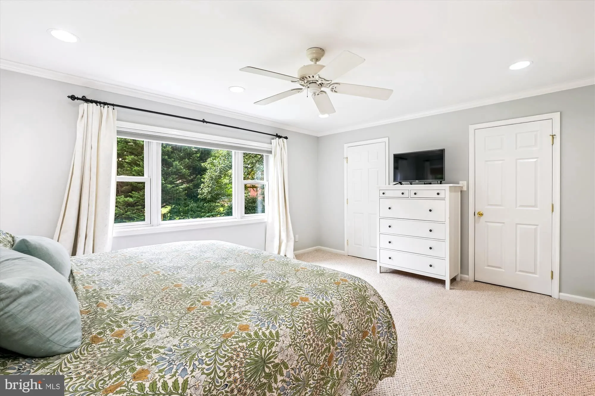 Annandale, Virginia 22003, United States, 4 Bedrooms Bedrooms, ,4 BathroomsBathrooms,Residential,Coming Soon,188412