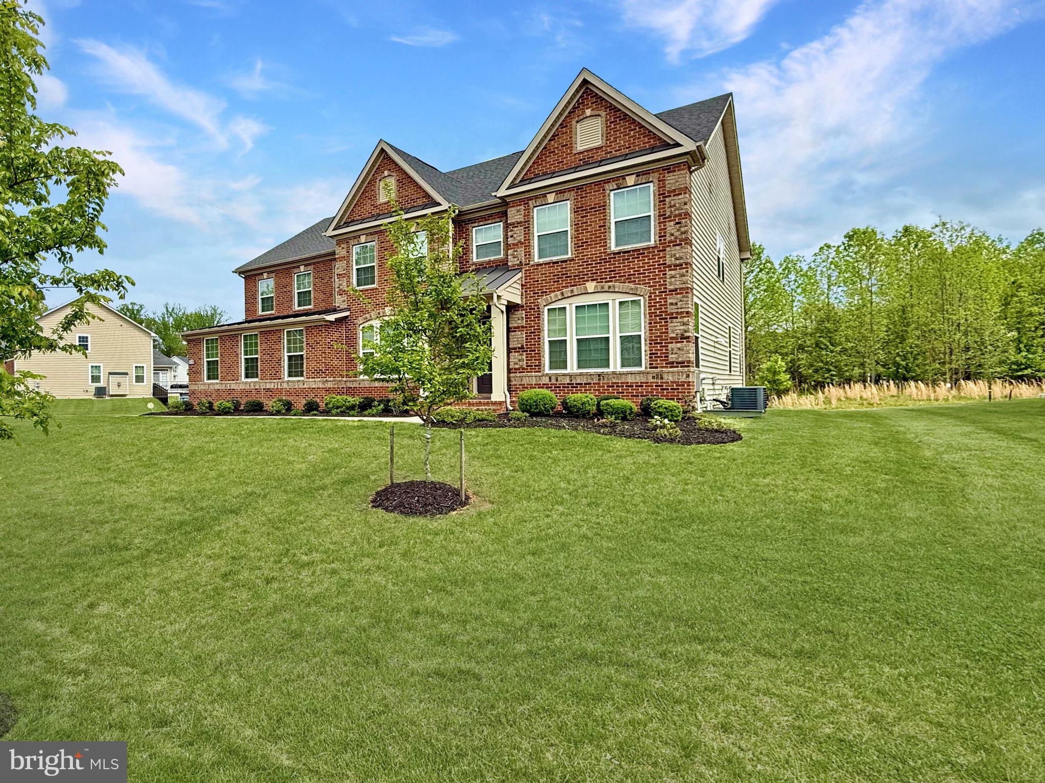 13719 HEBRON LANE