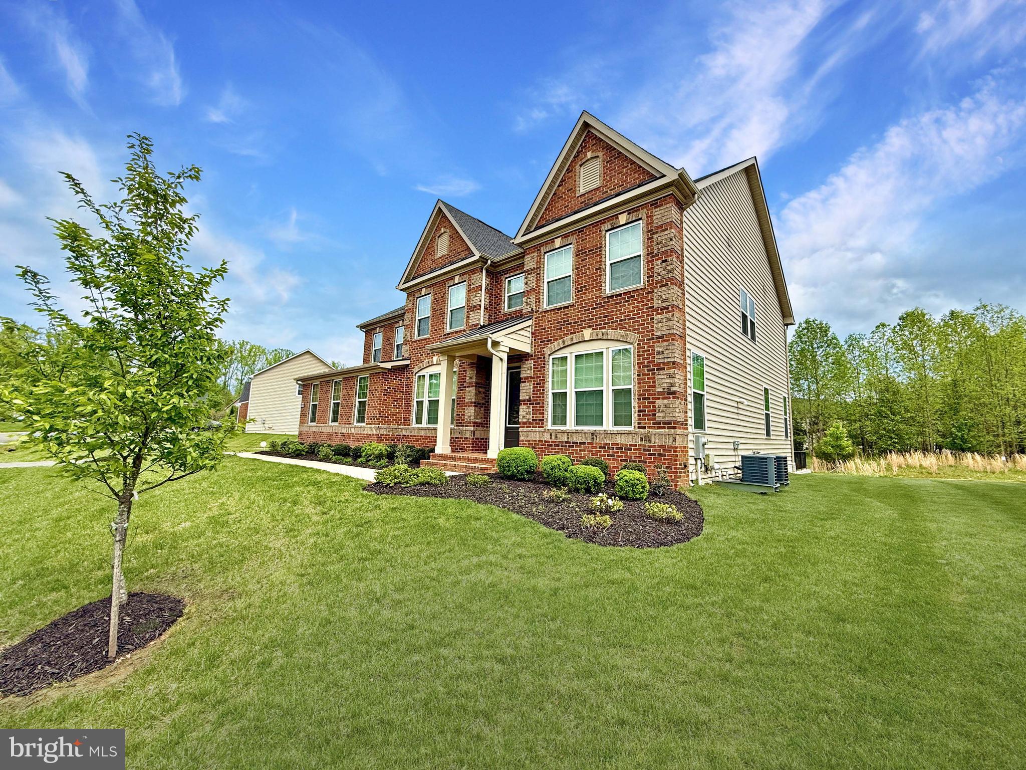 13719 HEBRON LANE